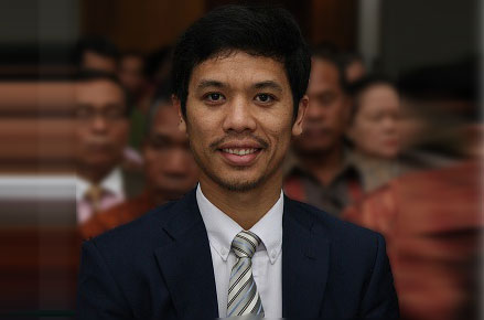 Profile Lamhot Gultom, SH